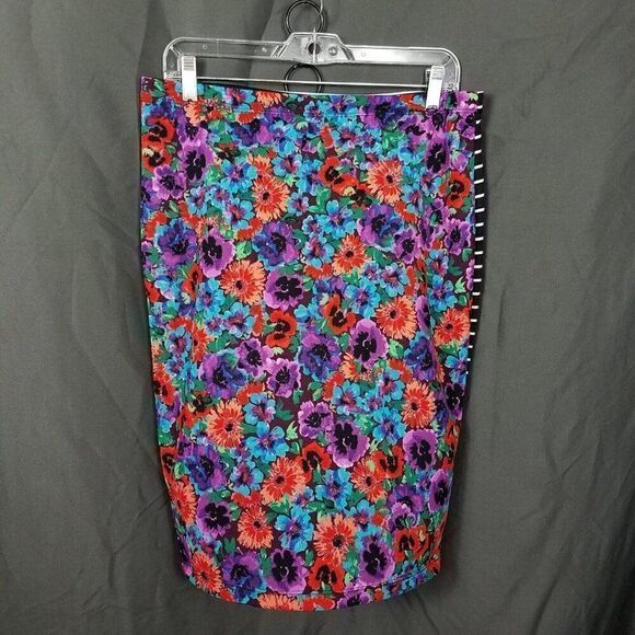 Passion Fruit Medium Multicolor Floral Stripe Knee Length Skirt Sz M Fun Casual - Picture 4 of 11